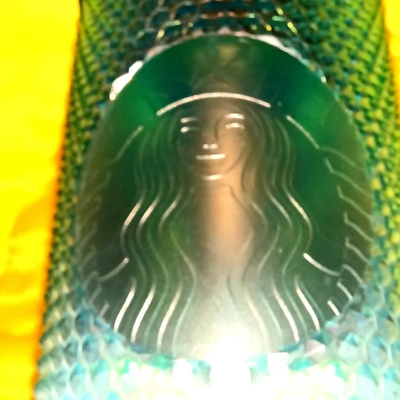 Starbucks 2022  Glacier Blue  Studded Cut Tumbler w/ Straw 24 oz NWT - Picture 8 of 9